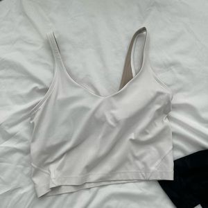 White align tank